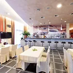 Bokan Exclusiv Отель 4*